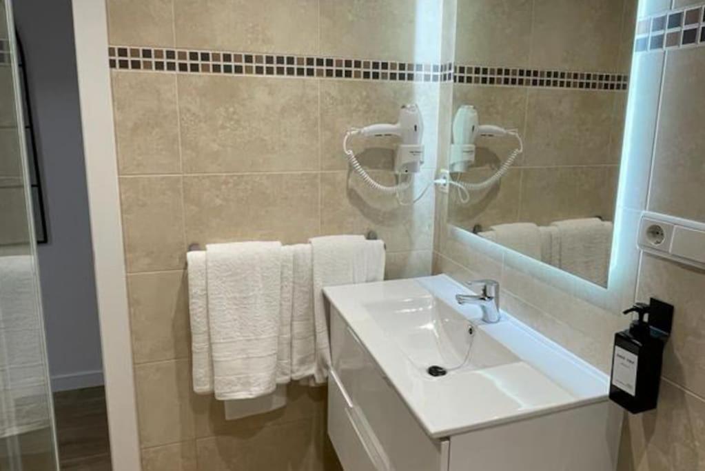 Apartamento Centrico Junto Al Mar Estepona Exterior foto
